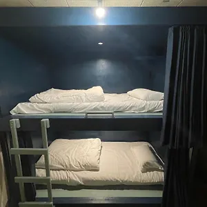 Air Hostal Osaka