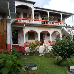 Drapers San Pensión Port Antonio